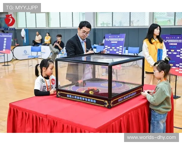 双人合作或对抗机器人格斗游戏全新体验挑战赛